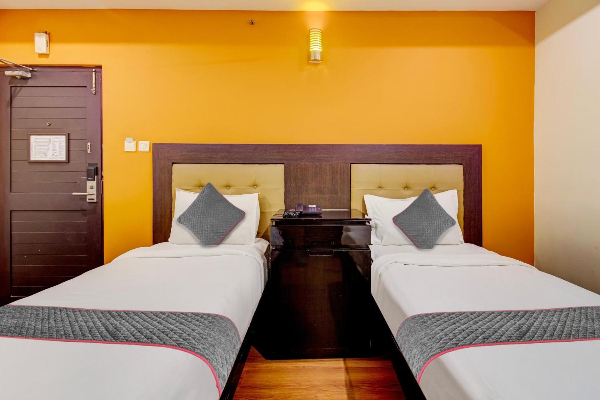 Udayee International Hotel Tirupati Ngoại thất bức ảnh