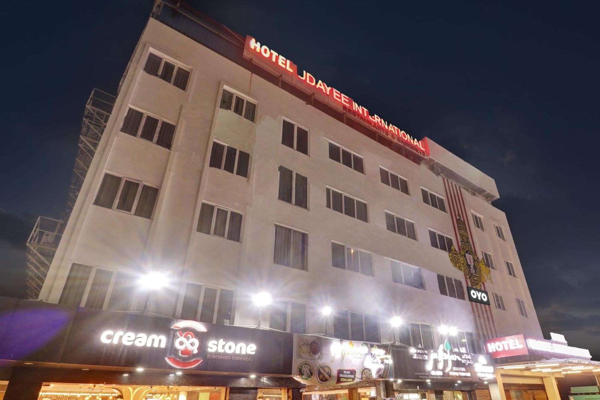 Udayee International Hotel Tirupati Ngoại thất bức ảnh