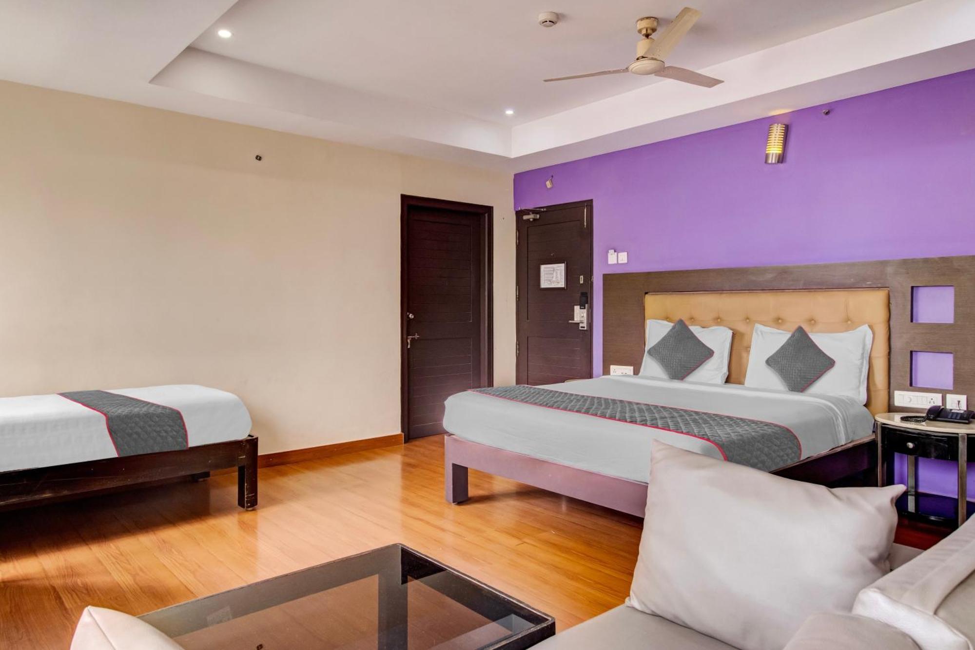 Udayee International Hotel Tirupati Ngoại thất bức ảnh